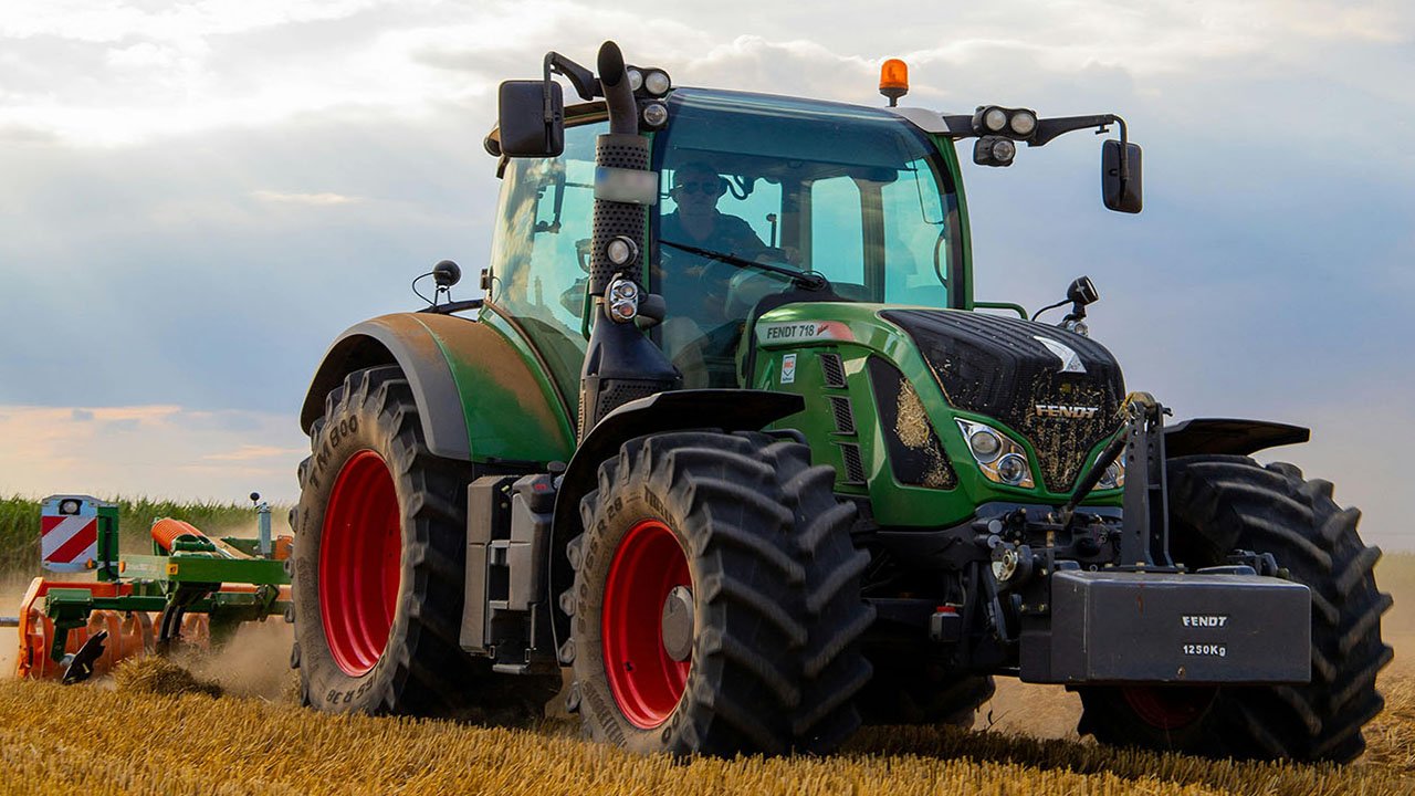 Tractor Rural Farm